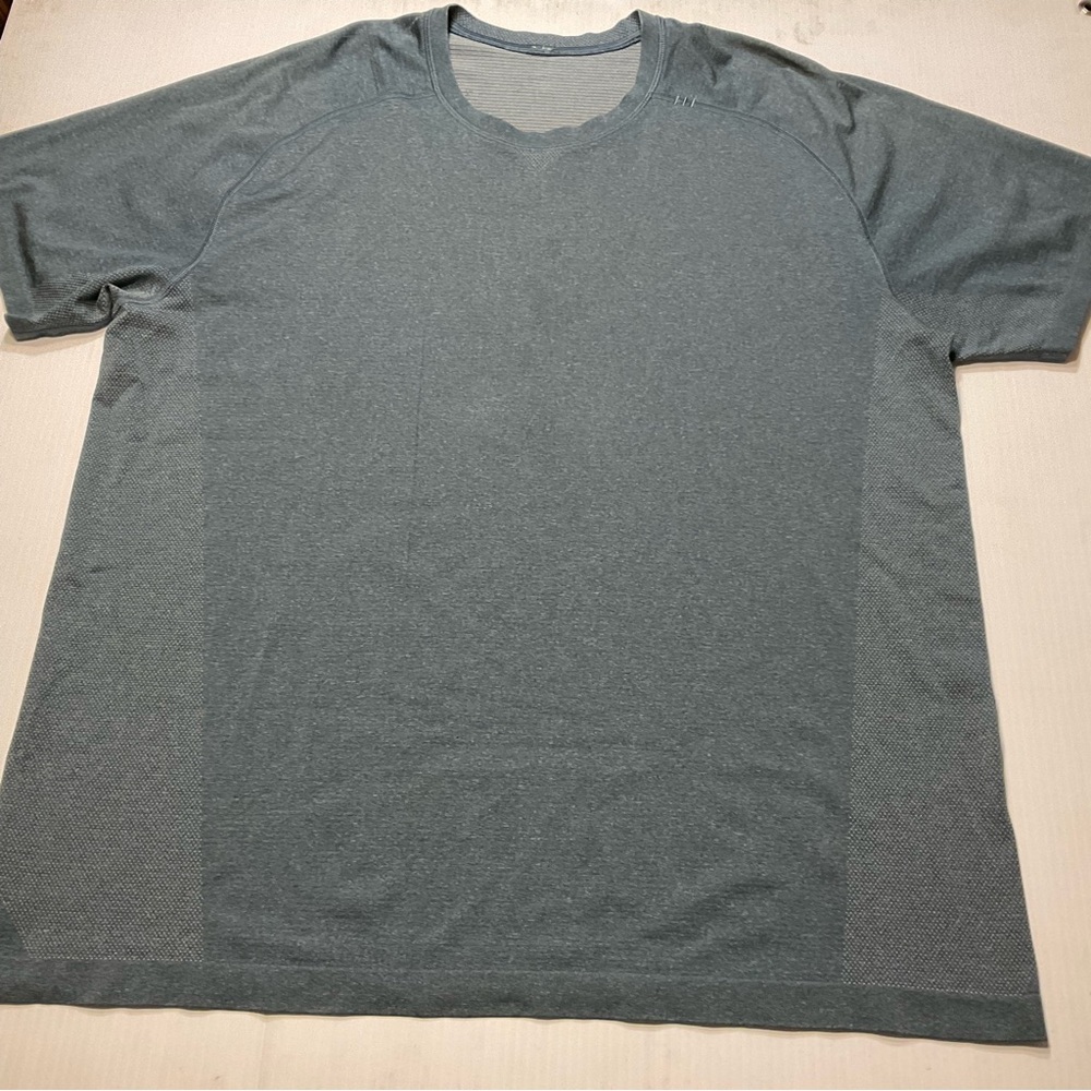 Lululemon Men’s Performance Tee Shirt Sz XXL Blue Green *Read